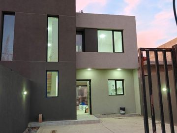 Venta Duplex 2 Dormitorio   Escritorio, Tierra Mansa  Centenario
