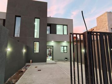 Venta Duplex 2 Dormitorio   Escritorio, Tierra Mansa  Centenario