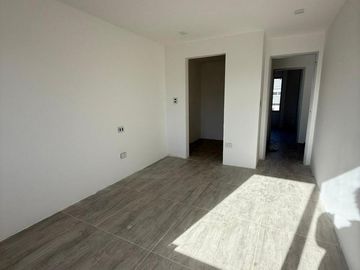 Venta Duplex 2 Dormitorio   Escritorio, Tierra Mansa  Centenario