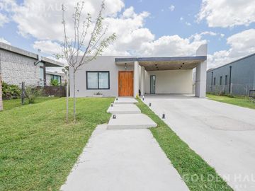 Casa en  Barrio Santa Emilia Pilar del Este