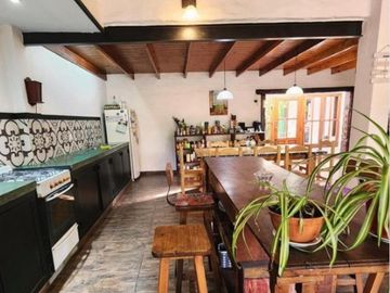 Casa en venta - 3 Dormitorios 2 Baños - 750Mts2 - Cañuelas