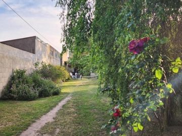 Casa en venta - 3 Dormitorios 2 Baños - 750Mts2 - Cañuelas