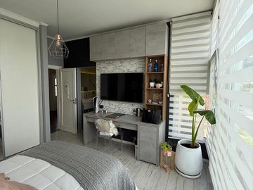 Casa en venta - 4 Dormitorios 5 Baños - Cochera - 1.350Mts2 - Esteban Echeverría