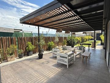 Casa en venta - 4 Dormitorios 5 Baños - Cochera - 1.350Mts2 - Esteban Echeverría