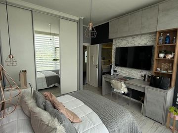 Casa en venta - 4 Dormitorios 5 Baños - Cochera - 1.350Mts2 - Esteban Echeverría