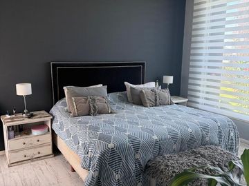 Casa en venta - 4 Dormitorios 5 Baños - Cochera - 1.350Mts2 - Esteban Echeverría