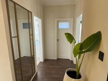 Casa en venta - 4 Dormitorios 5 Baños - Cochera - 1.350Mts2 - Esteban Echeverría