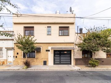 LOBERÍA 161: LOTE PROPIO DE 8.66X20,32: son 5 amplios e implacables ambientes