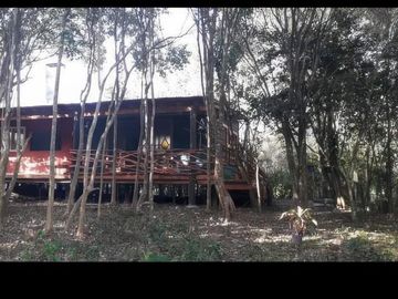 Casa en venta - 2 Dormitorios 2 Baños - Cochera - 2000Mts2 - Punta Indio