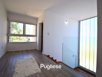 Casa 5 ambientes en Francisco Alvarez Moreno