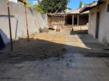 Casa en venta con lote de 8,66 x 42,86 - Wilde