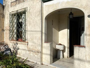 Casa en venta con lote de 8,66 x 42,86 - Wilde