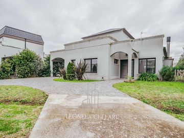 Casa en Venta - Barrio Santo Domingo - San Vicente - Canning