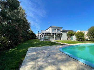 Casa en Venta - Barrio Santo Domingo - San Vicente - Canning