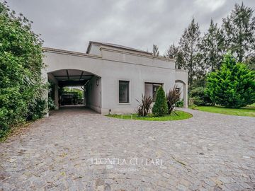Casa en Venta - Barrio Santo Domingo - San Vicente - Canning