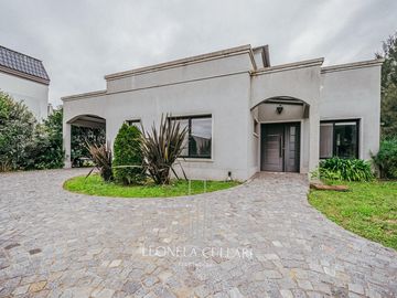 Casa en Venta - Barrio Santo Domingo - San Vicente - Canning