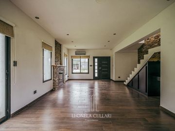 Casa en Venta - Barrio Santo Domingo - San Vicente - Canning