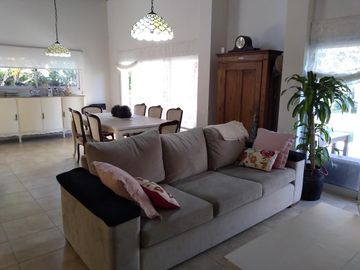 Vendo Casa Funes Hills  Cadaques  Integramente en Planta Baja