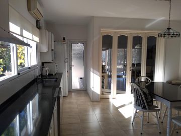 Vendo Casa Funes Hills  Cadaques  Integramente en Planta Baja