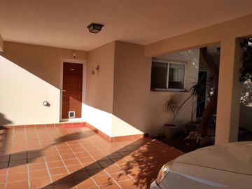 Vendo Casa Funes Hills  Cadaques  Integramente en Planta Baja