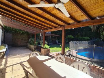 Excelente casa en optima ubicación Lib. al Río Acassuso