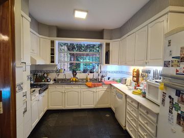 Excelente casa en optima ubicación Lib. al Río Acassuso