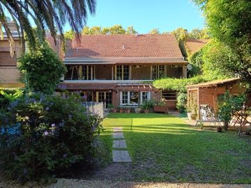 Excelente casa en optima ubicación Lib. al Río Acassuso
