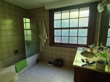 Excelente casa en optima ubicación Lib. al Río Acassuso