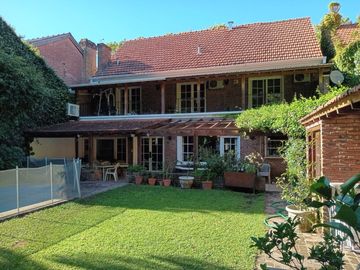 Excelente casa en optima ubicación Lib. al Río Acassuso
