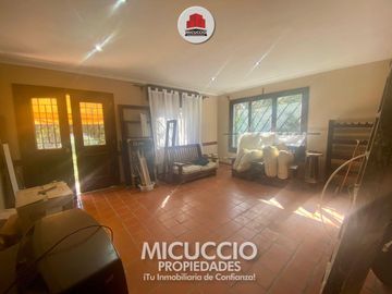 Casaquinta en venta, Neuquén 690, barrio Lambertuchi. IDEAL ASILO, CLINICA, JARDIN DE INFANTES