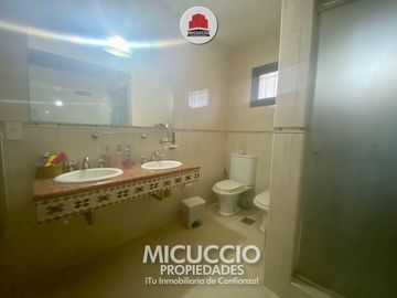 Casaquinta en venta, Neuquén 690, barrio Lambertuchi. IDEAL ASILO, CLINICA, JARDIN DE INFANTES