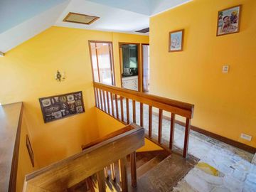 Casa de 5 ambientes   dependencia de servicio en venta, en San Isidro.