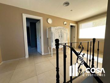 Venta de casa 5 dormitorios Cadaqués Funes Hills