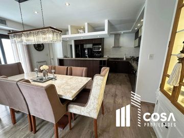 Casa en venta 5 dormitorios Funes Hills Cadaques Funes Santa Fe jardín con pileta