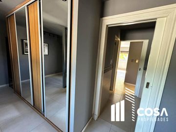Venta de casa 5 dormitorios Cadaqués Funes Hills