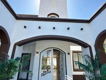 Casa en venta 5 dormitorios Funes Hills Cadaques Funes Santa Fe jardín con pileta