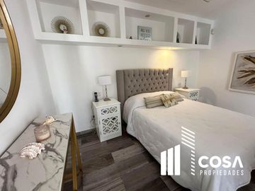 Casa en venta 5 dormitorios Funes Hills Cadaques Funes Santa Fe jardín con pileta