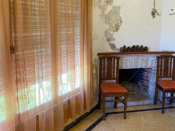 Chalet Familiar con Amplio Jardín en Colinas de Peralta Ramos