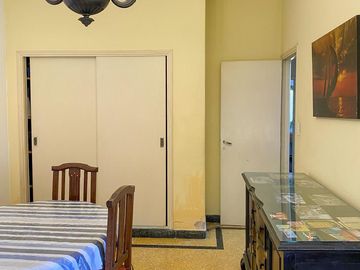 Chalet Familiar con Amplio Jardín en Colinas de Peralta Ramos