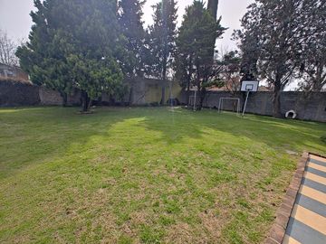 Casaquinta en  venta sobre dos parcelas en G. Catan
