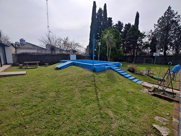 Casaquinta en  venta sobre dos parcelas en G. Catan