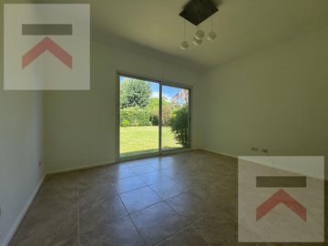 Casa 3 dorm dependencia Piscina garage Palmer's Cottage Ingeniero Maschwitz