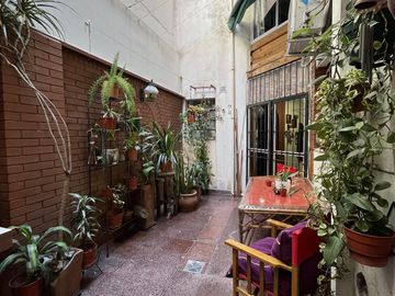 PH en  Planta Baja con Patio!