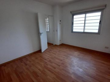 PH de tres ambientes en venta,  Ituzaingó Norte.