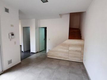 PH de tres ambientes en venta,  Ituzaingó Norte.