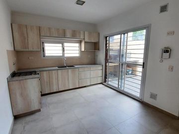 PH de tres ambientes en venta,  Ituzaingó Norte.