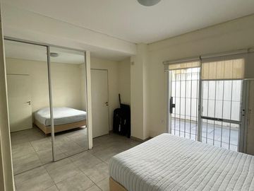VENTA Depto planta baja 2 ambientes patio, parrillas, piscina y cochera