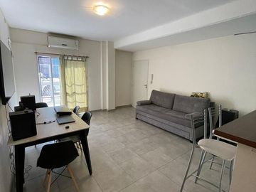 VENTA Depto planta baja 2 ambientes patio, parrillas, piscina y cochera