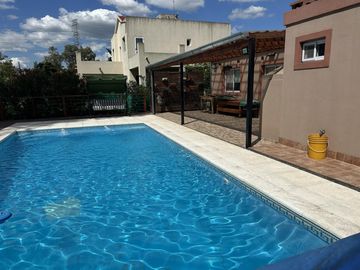 Hermosa Propiedad en el Barrio El Ensueño