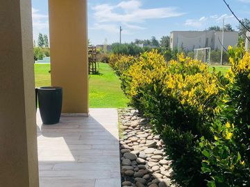 Canning  Casa en Venta  Fincas del Alba ( alquilada hasta noviembre 2025 )